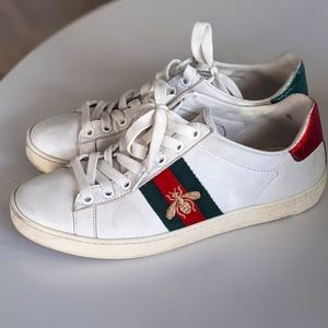 Gucci ace sneakers with bee